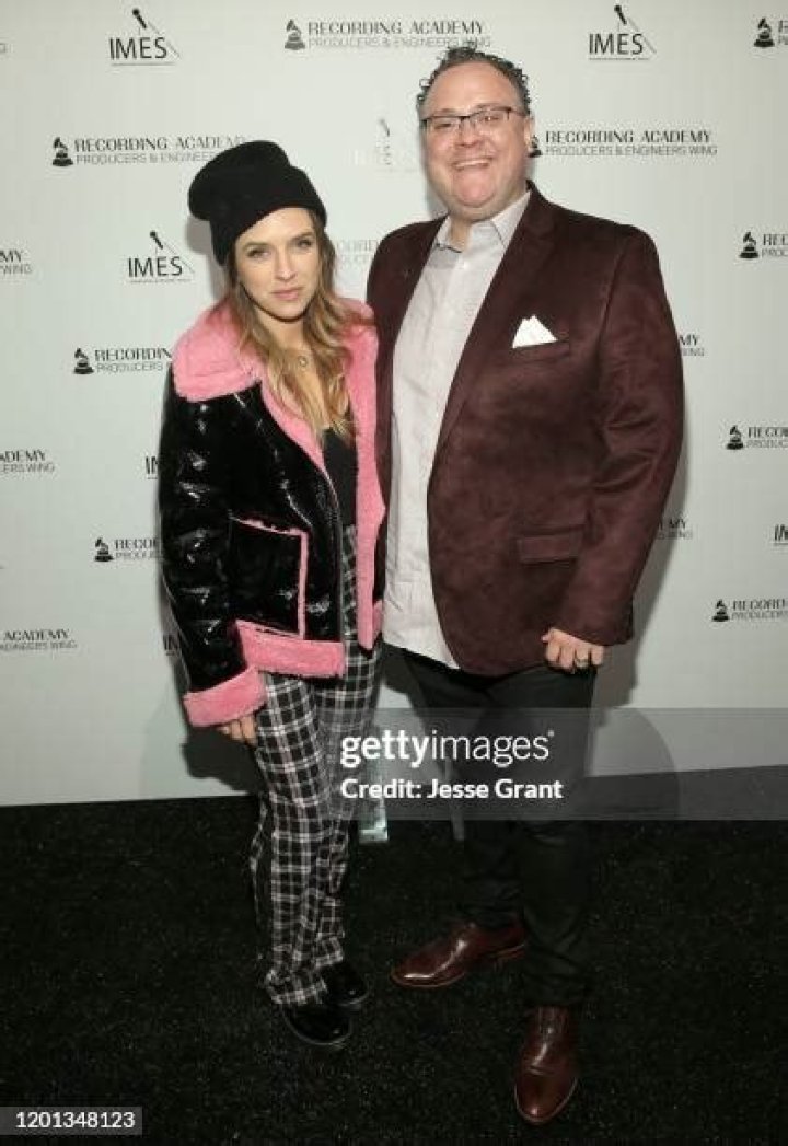 E. Kidd Bogart Biography, Age, Height, Net Worth, Family