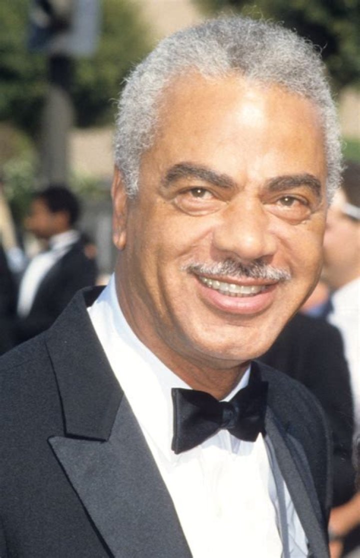 Earle Hyman Biography, Age, Height, Wife, Net Worth, Family