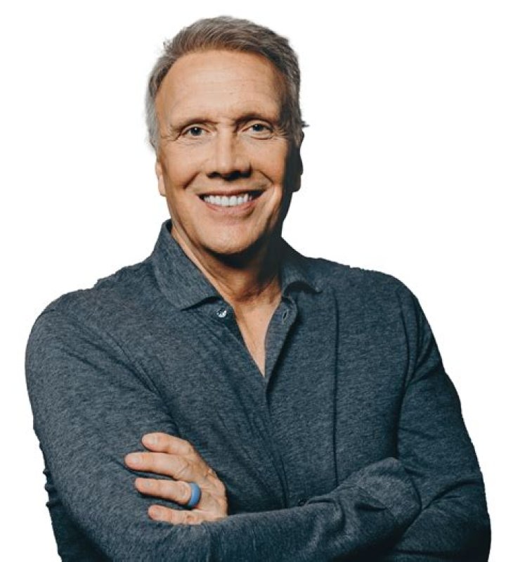 Ed Young Biography, Age, Height, Wife, Net Worth, Family