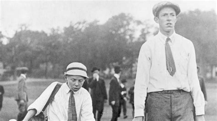 Eddie Lowery biografía, edad, altura, esposo, net worth, familia