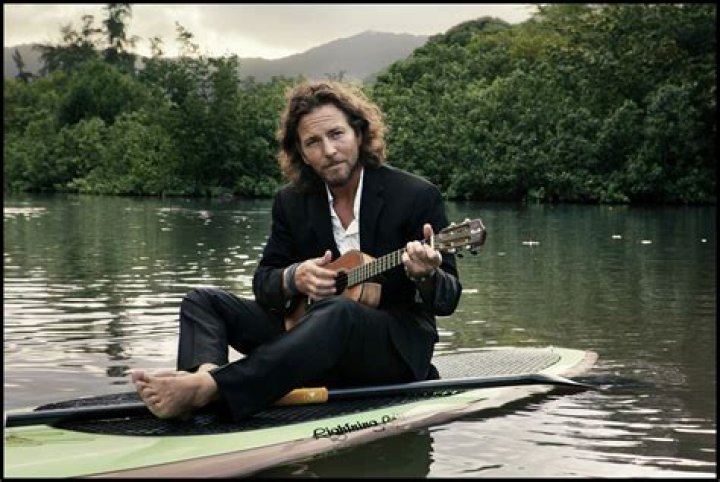 Eddie Vedder Biography, Age, Height, Wife, Net Worth, Family
