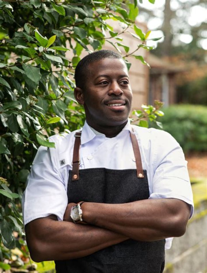 Edouardo Jordan Biography, Age, Height, Wife, Net Worth, Family