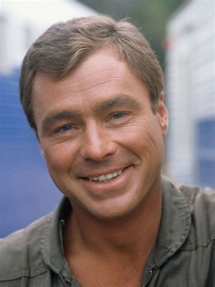 Edward Winter Biography, Age, Height, Wife, Net Worth, Family