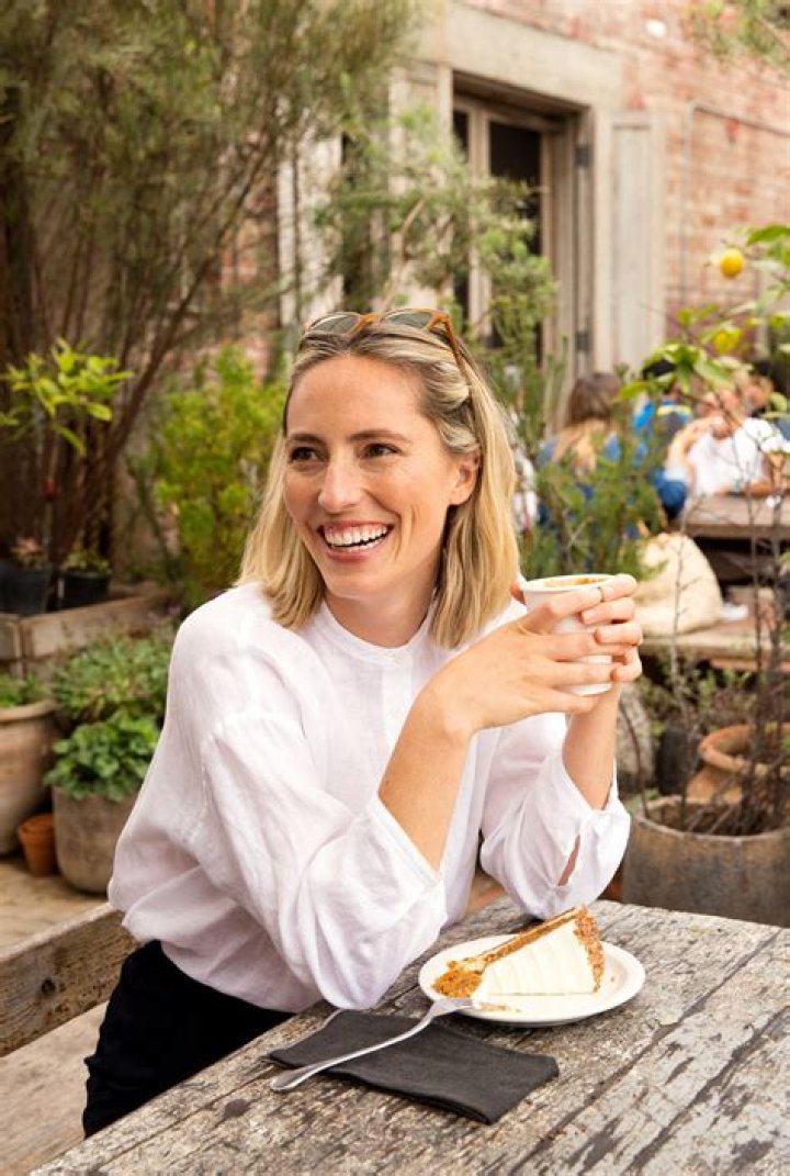 Elaina Bellis Biography, Age, Height, Husband, Net Worth, Family