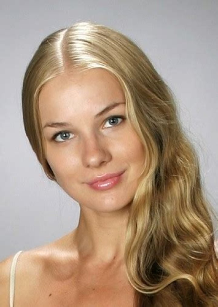 Elena Aroseva Biography, Age, Height, Husband, Net Worth, Family