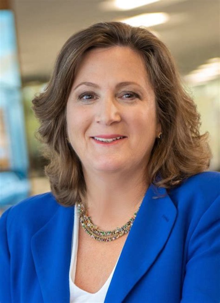 Elena Ford Biography, Age, Height, Husband, Net Worth, Family