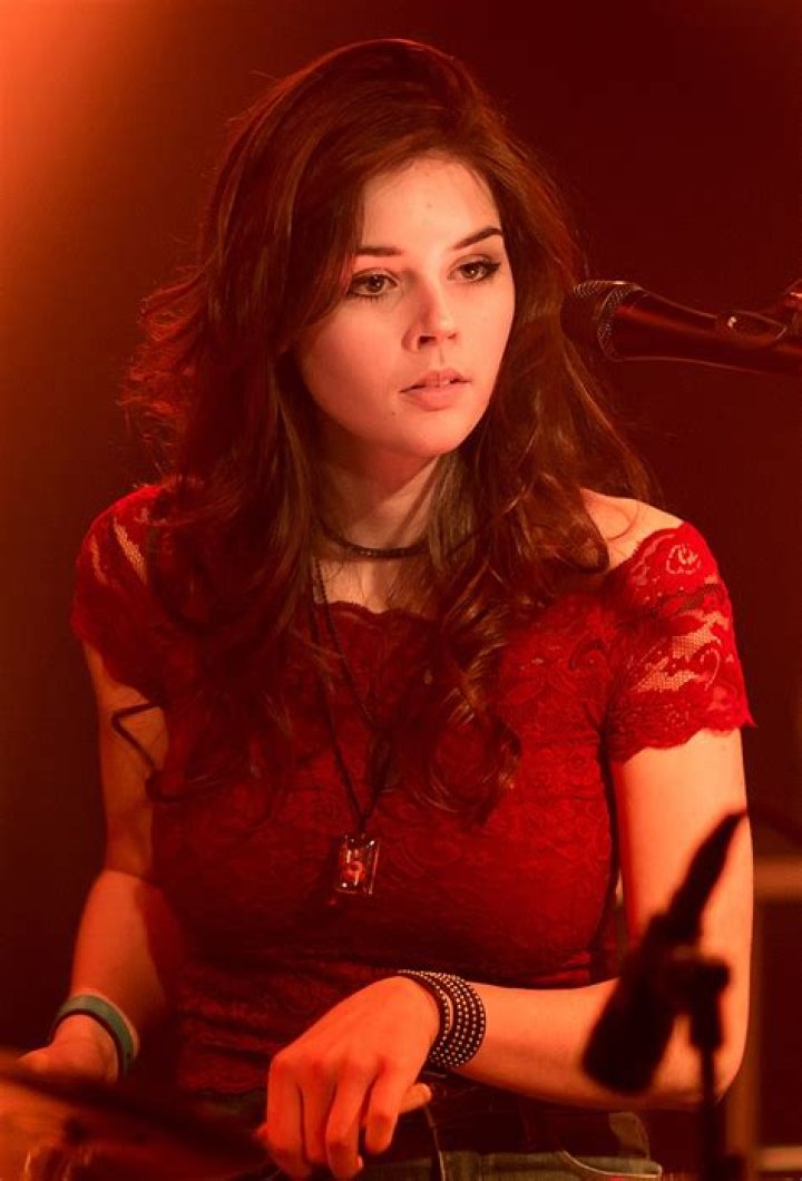 Elise Trouw Biography, Age, Height, Husband, Net Worth, Family