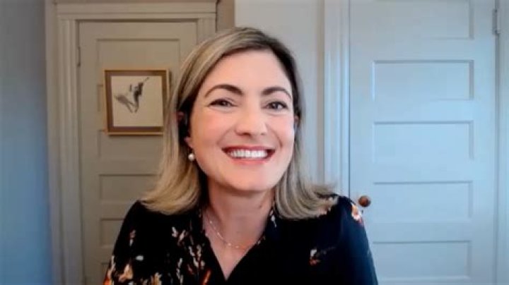 Elizabeth Rowe Biography, Age, Height, Husband, Net Worth, Family