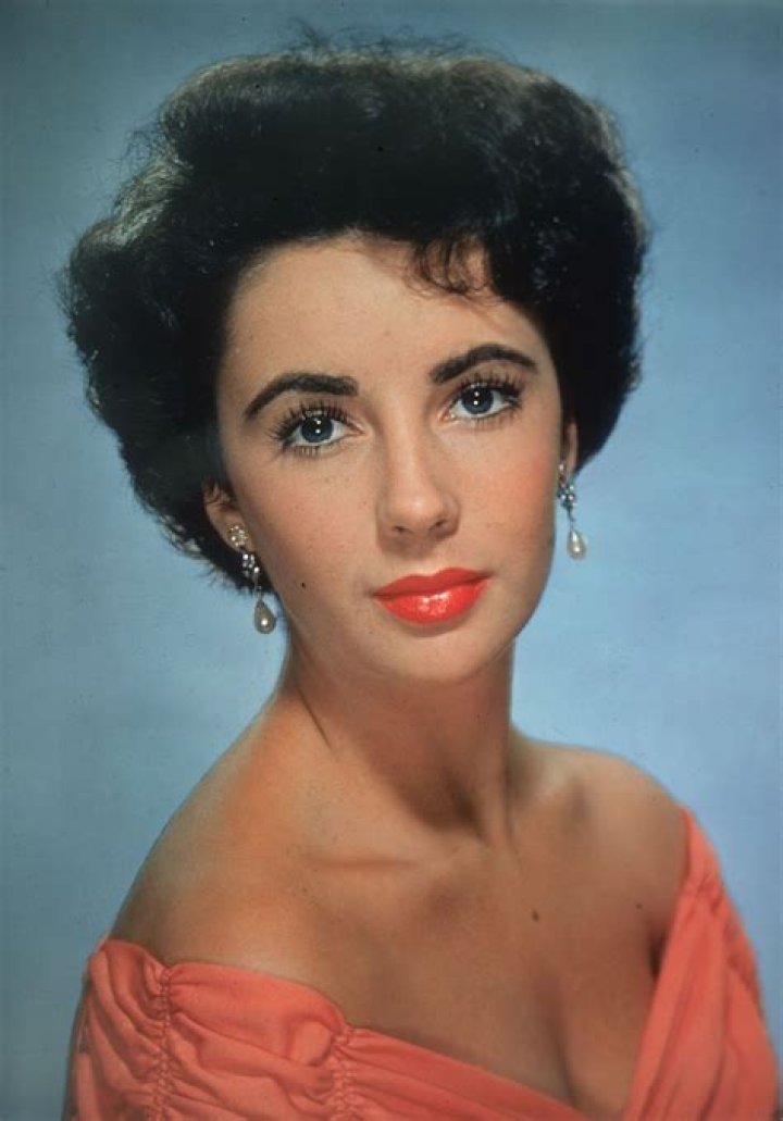 Elizabeth Taylor Biography, Age, Height, Husband, Net Worth, Family