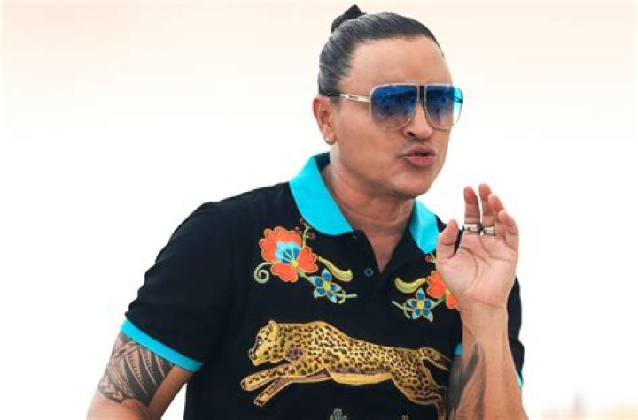 Elvis Crespo biografía, edad, altura, esposo, net worth, familia