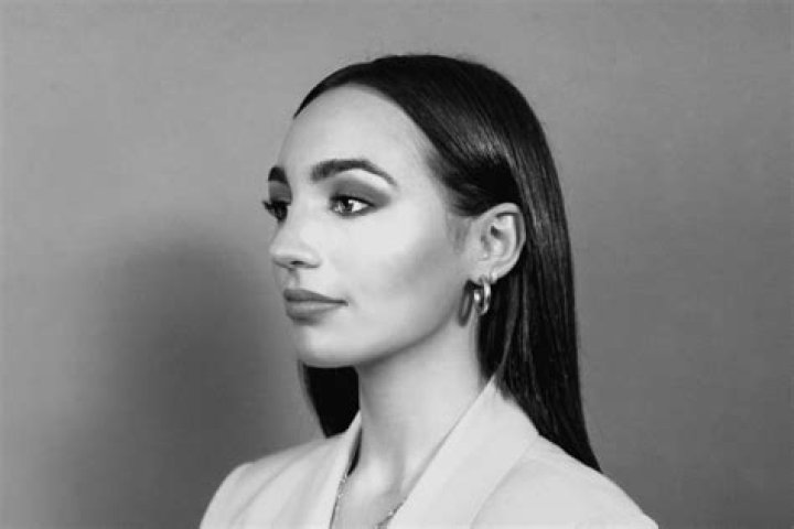 Emily Bear Biography, Age, Height, Husband, Net Worth, Family