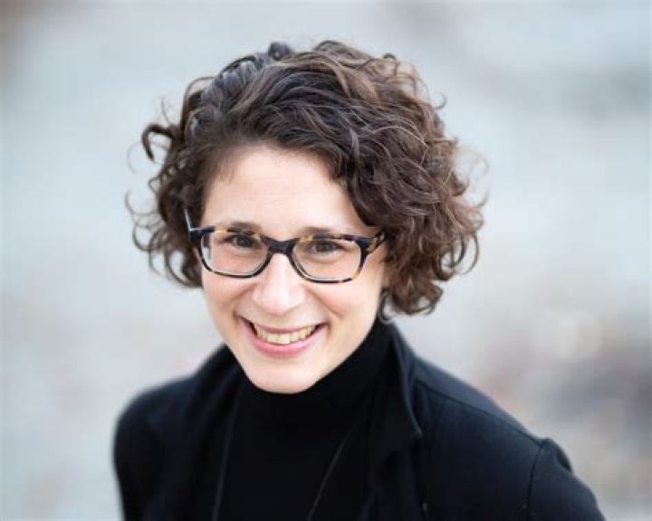 Emily Levine Biography, Age, Height, Husband, Net Worth, Family