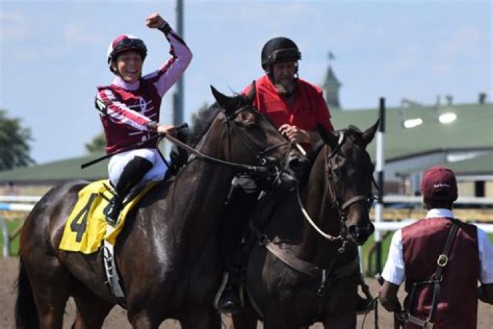 Emma-Jayne Wilson Biography, Age, Height, Husband, Net Worth, Family