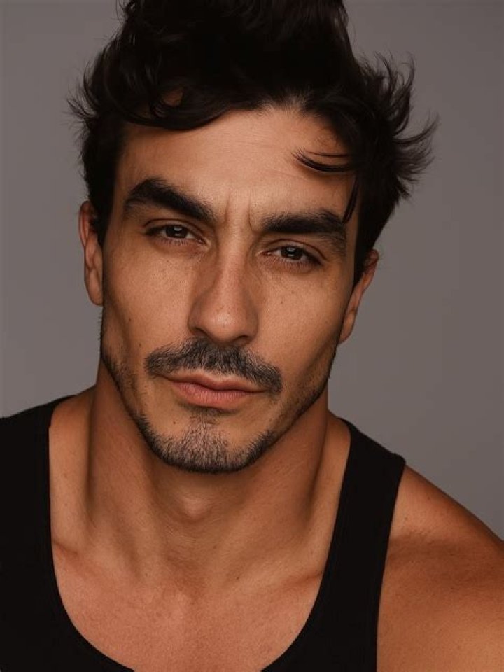 Emmanuel Orenday biografía, edad, altura, esposo, net worth, familia