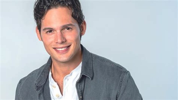 Emmanuel Palomares Biography, Age, Height, Wife, Net Worth, Family