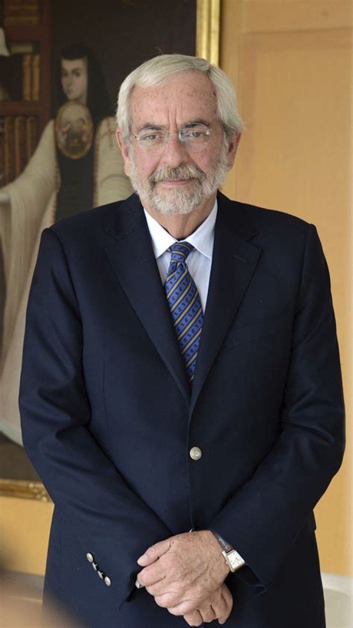 Enrique Graue Wiechers Biography, Age, Height, Wife, Net Worth, Family