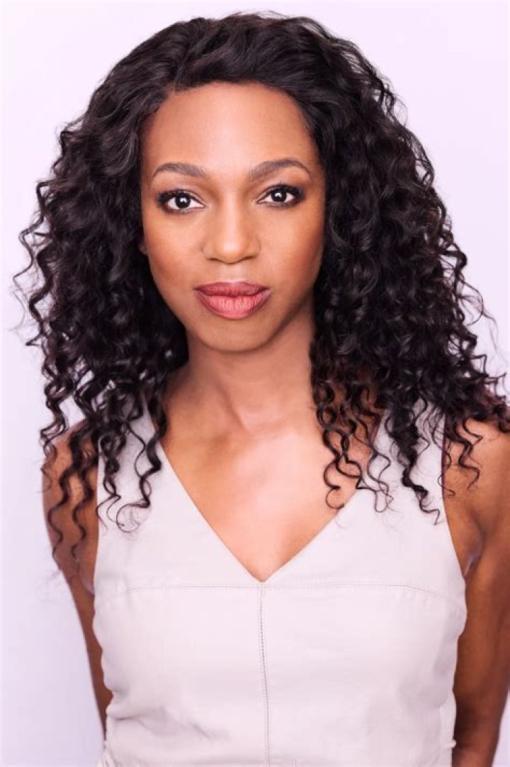Enuka Okuma biografía, edad, altura, esposa, net worth, familia