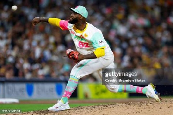 Enyel De Los Santos Biography, Age, Height, Wife, Net Worth, Family