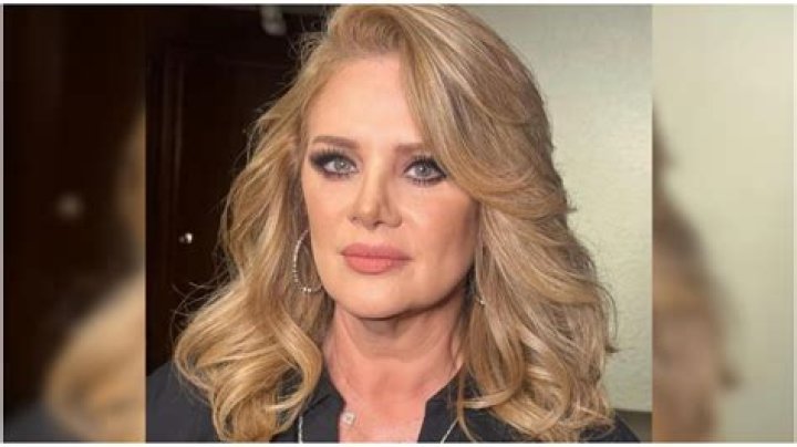 Erika Buenfil biografía, edad, altura, esposa, net worth, familia