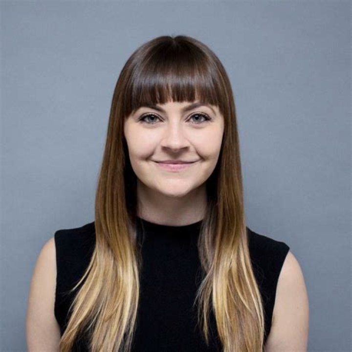 Erin McCarthy Biography, Age, Height, Husband, Net Worth, Family