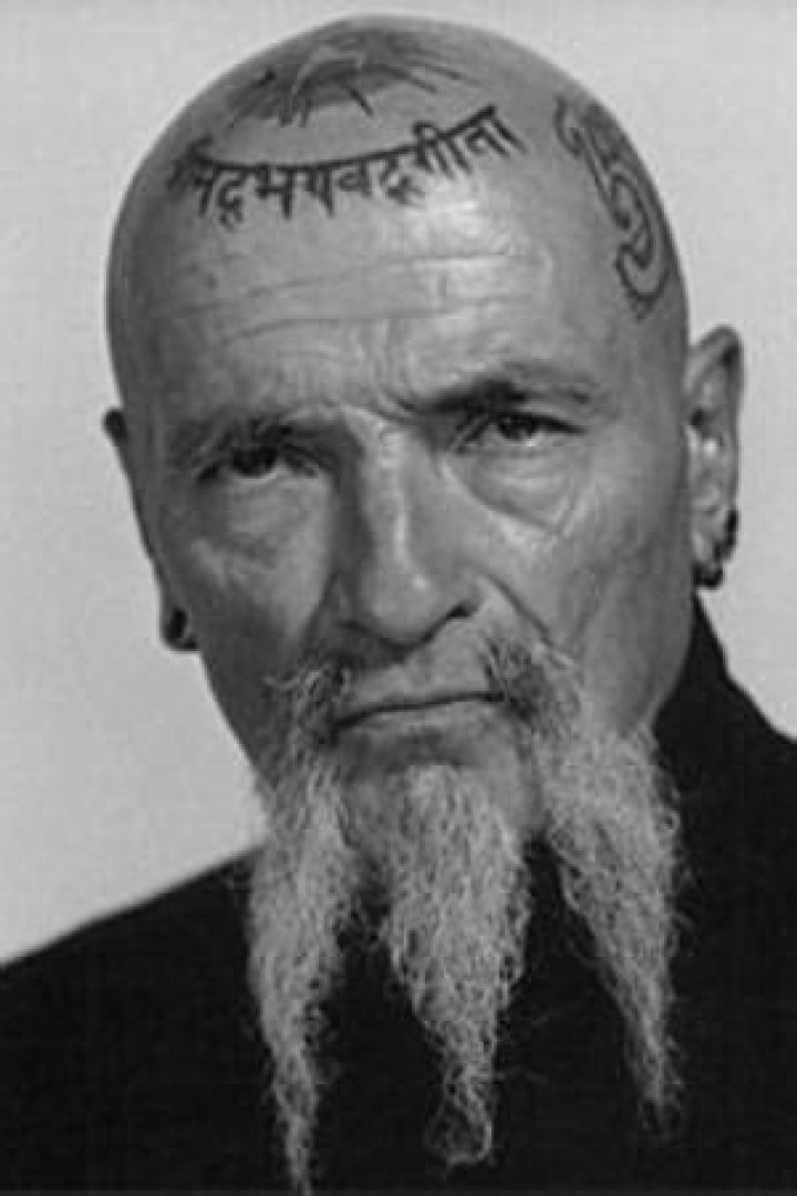 Erl Van Douglas Biography, Age, Height, Wife, Net Worth, Family