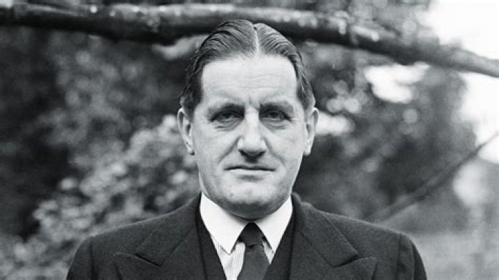 Ernst Hanfstaengl Biography, Age, Height, Wife, Net Worth, Family