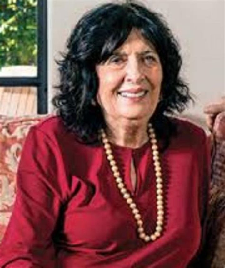 Esther Shapiro Biography, Age, Height, Husband, Net Worth, Family