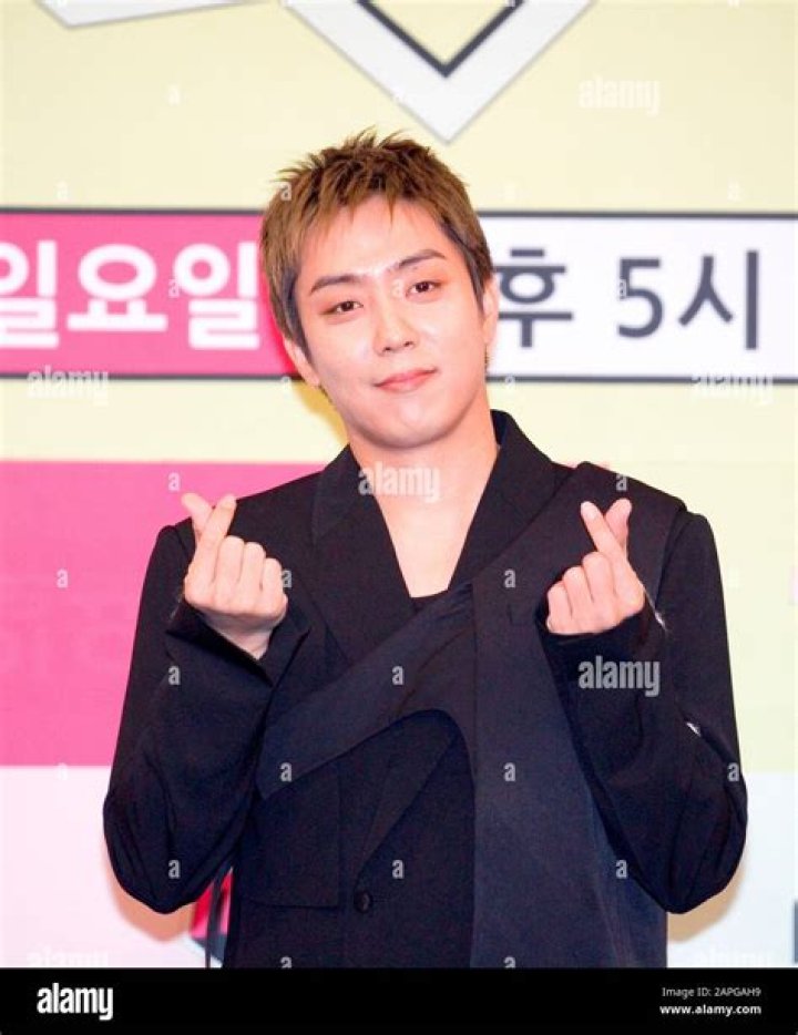 Eun Ji-won Biography, Age, Height, Wife, Net Worth, Family