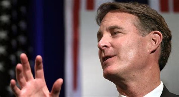 Evan Bayh Biography, Age, Height, Wife, Net Worth, Family