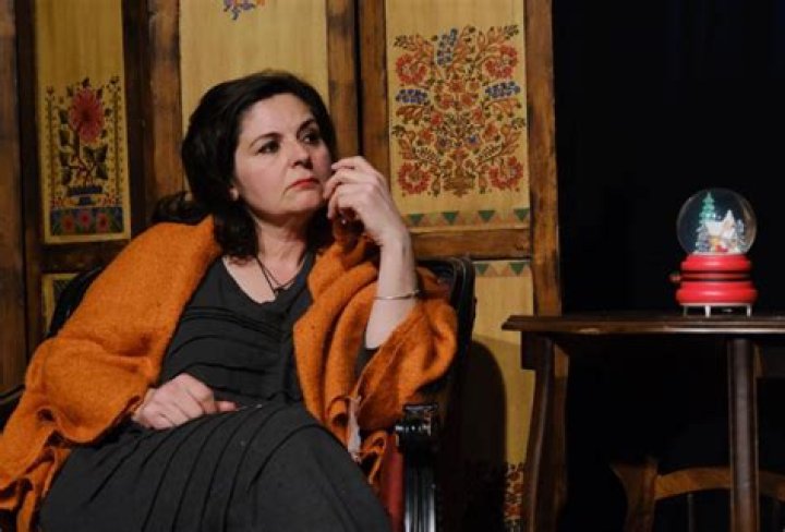 Evren Duyal Biography, Age, Height, Husband, Net Worth, Family