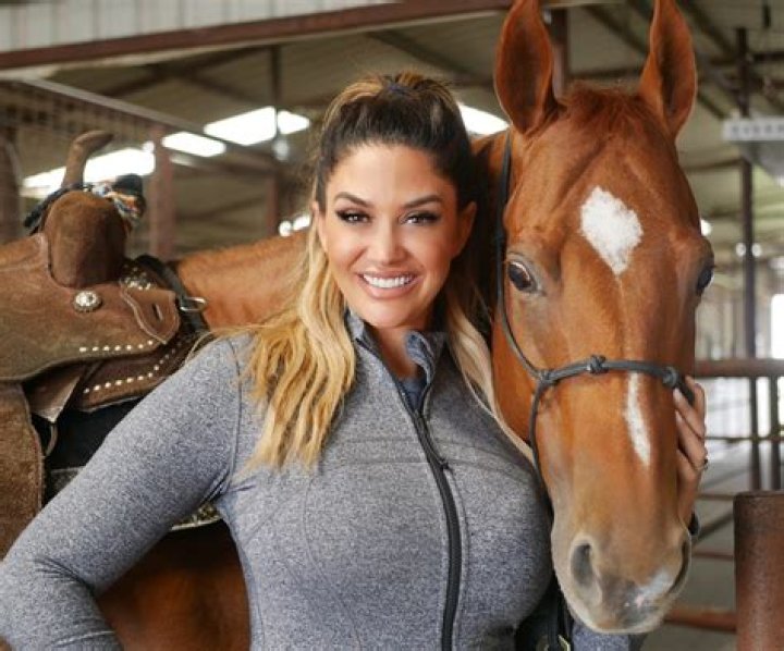 Fallon Taylor biografía, edad, altura, esposa, net worth, familia