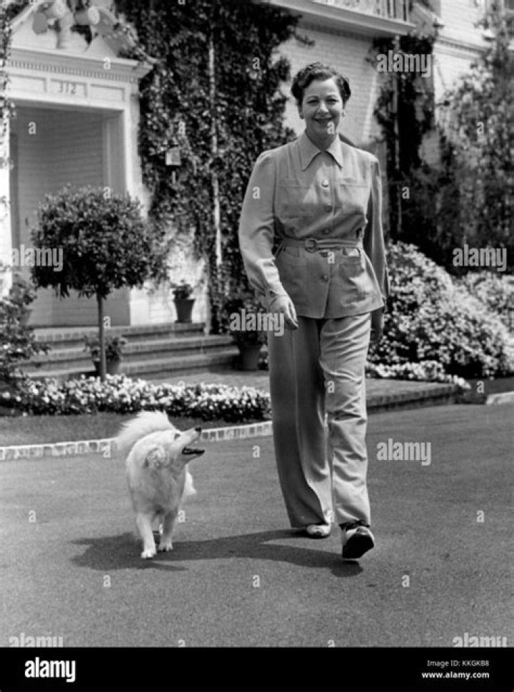 Fanny Brice Biography, Age, Height, Husband, Net Worth, Family