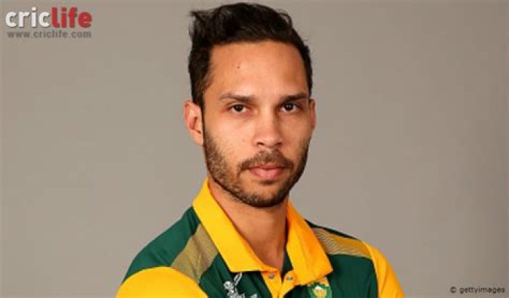 Farhaan Behardien Biography, Age, Height, Wife, Net Worth, Family