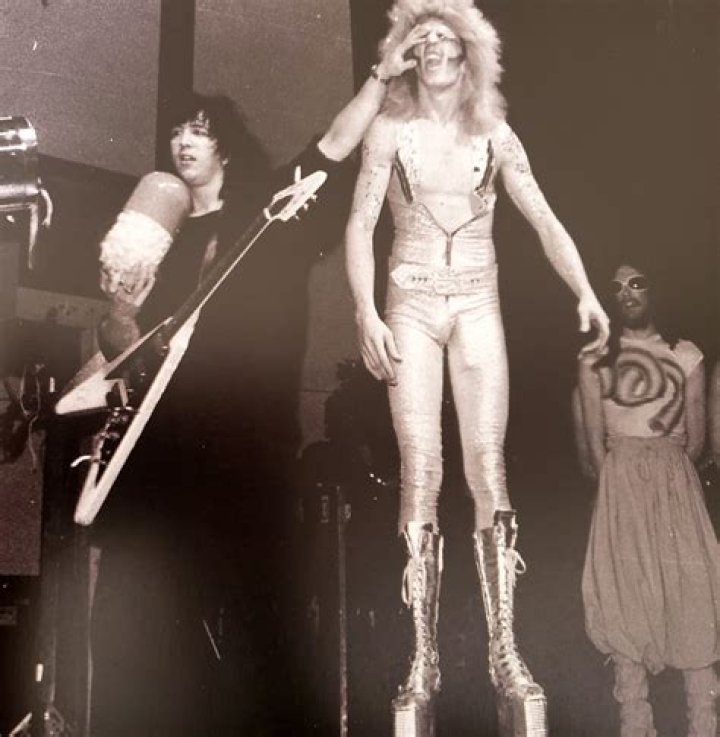 Fee Waybill Biography, Age, Height, Wife, Net Worth, Family