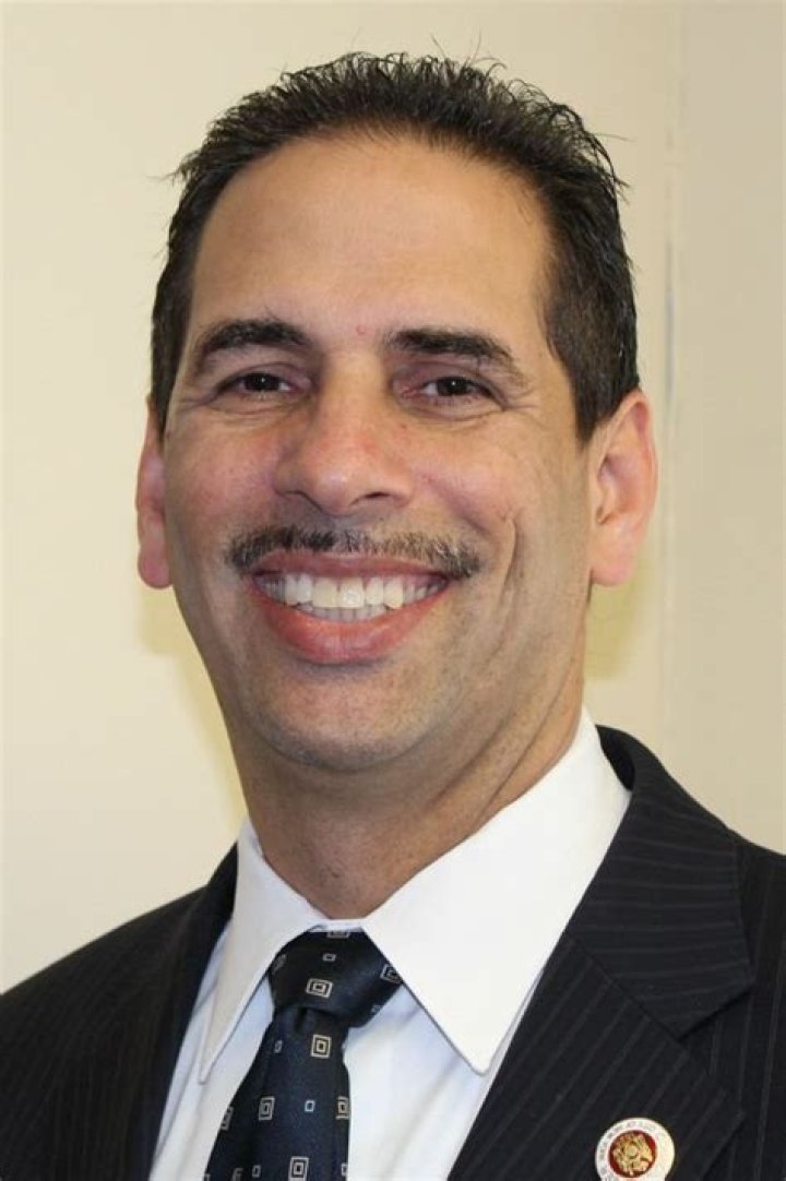 Fernando Cabrera Biography, Age, Height, Wife, Net Worth, Family