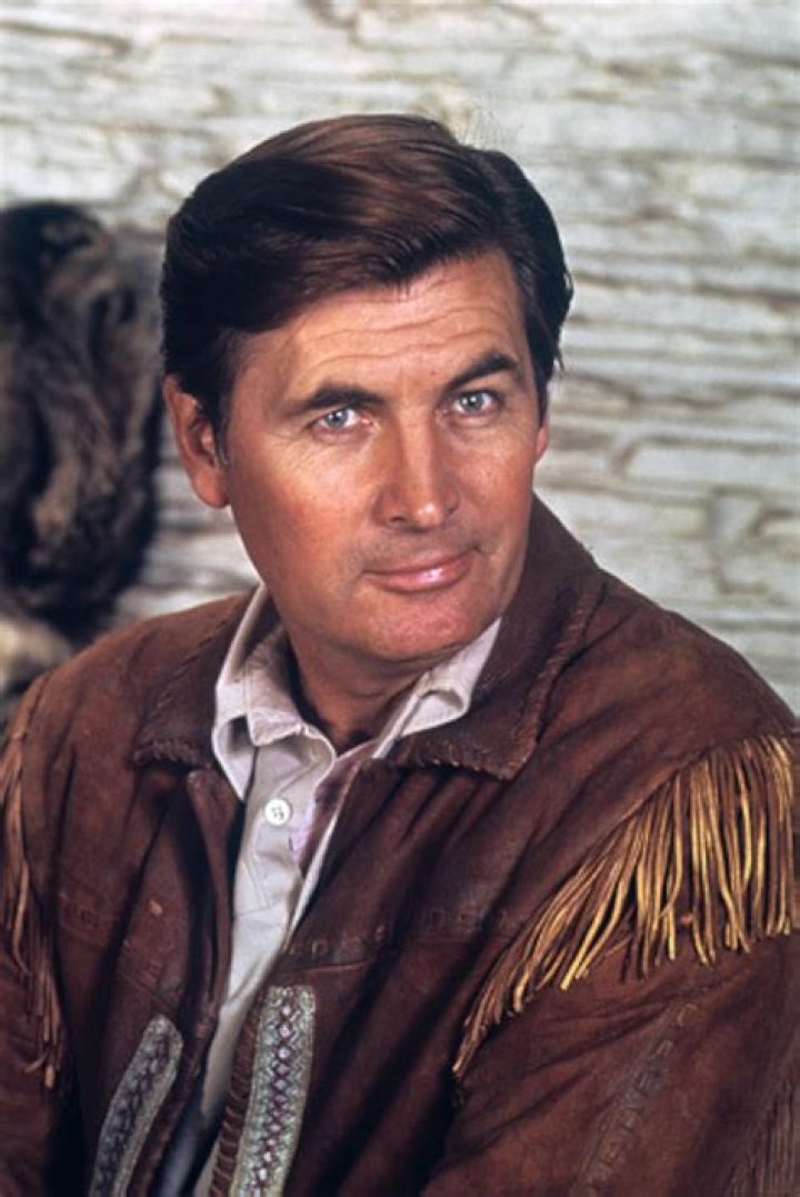 Fess Parker biografía, edad, altura, esposo, net worth, familia