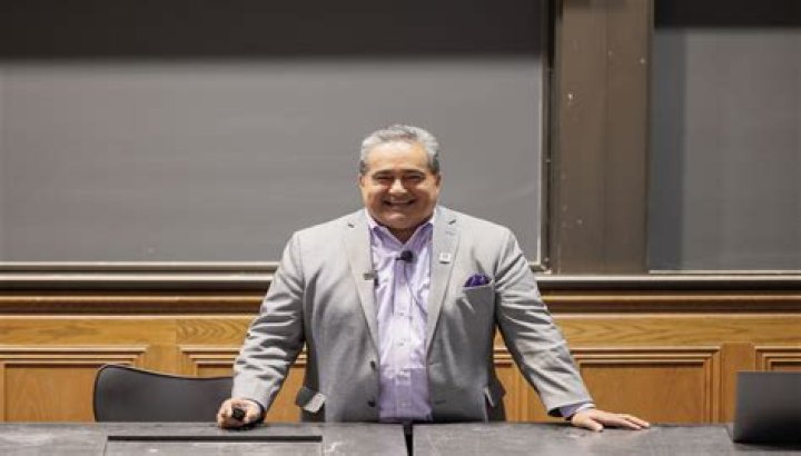 Fidel Vargas Biography, Age, Height, Wife, Net Worth, Family