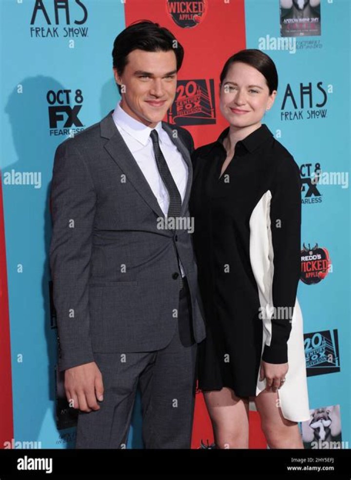 Finn Wittrock Biography, Age, Height, Wife, Net Worth, Family