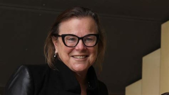 Fiona Wood Biography, Age, Height, Husband, Net Worth, Family