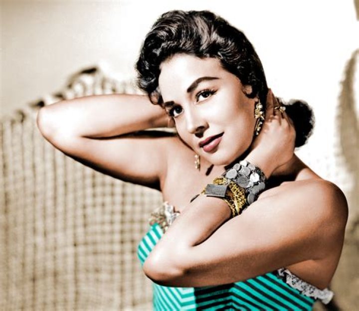 Flor Silvestre Biography, Age, Height, Husband, Net Worth, Family