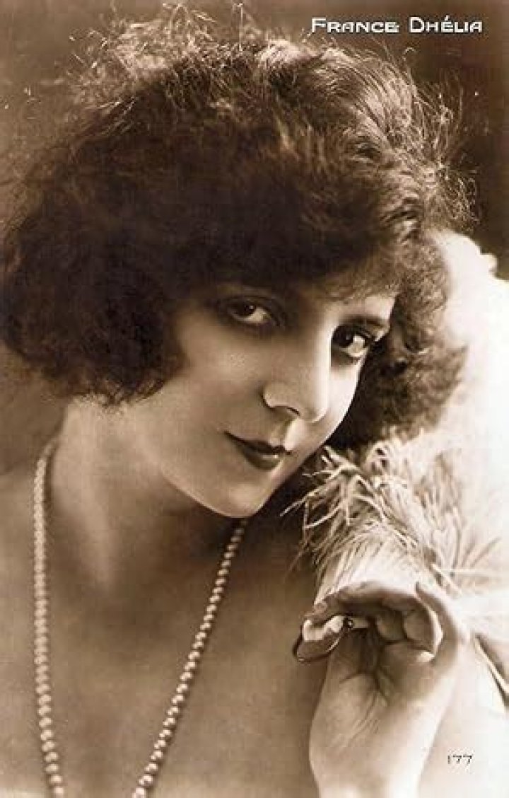 France Dhélia Biography, Age, Height, Husband, Net Worth, Family