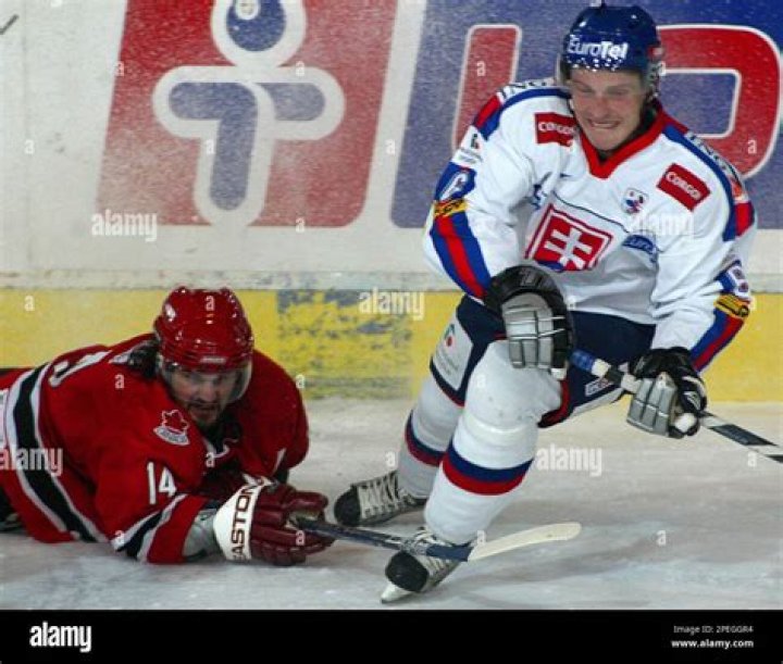 Frank Banham Biography, Age, Height, Wife, Net Worth, Family