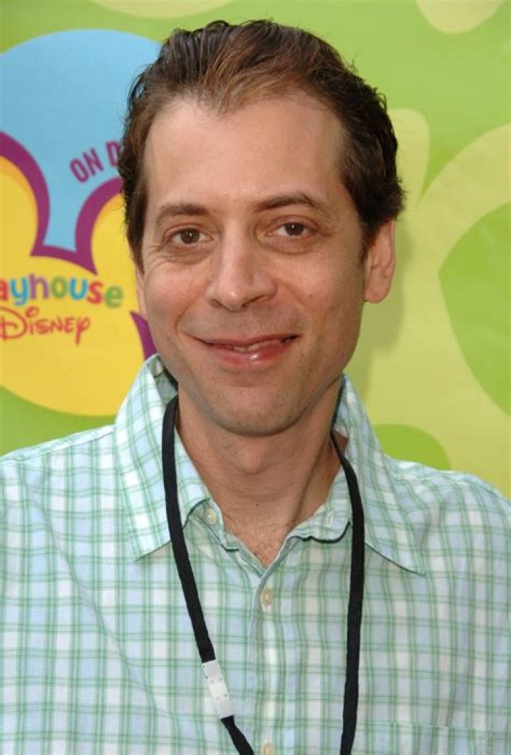 Fred Stoller Biography, Age, Height, Wife, Net Worth, Family