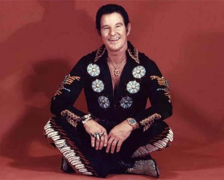 Freddie Hart Biography, Age, Height, Wife, Net Worth, Family