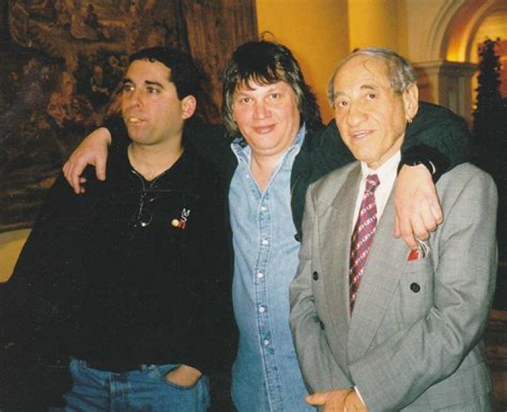 Freddie Sessler Biography, Age, Height, Wife, Net Worth and Family