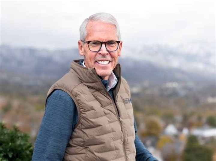 Gary Crittenden Biography, Age, Height, Wife, Net Worth, Family