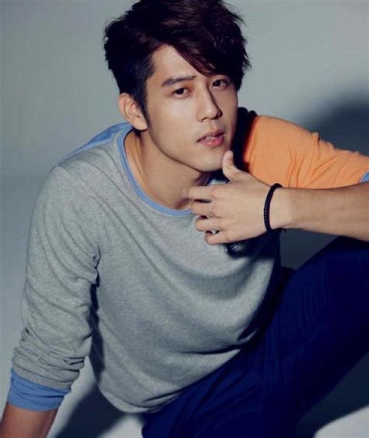George Hu Biography, Age, Height, Wife, Net Worth, Family