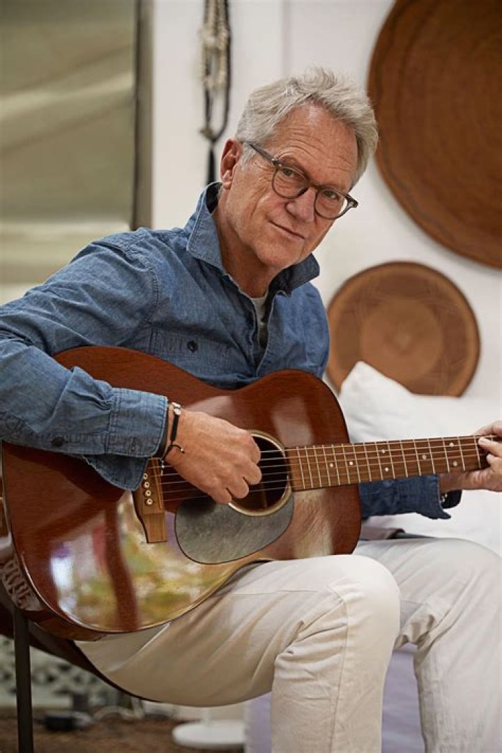 Gerry Beckley Biography, Age, Height, Wife, Net Worth, Family