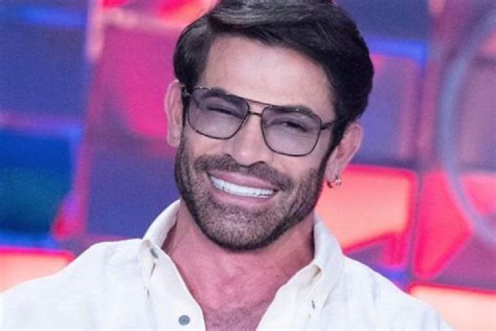 Gianni Sperti Biography, Age, Height, Wife, Net Worth, Family