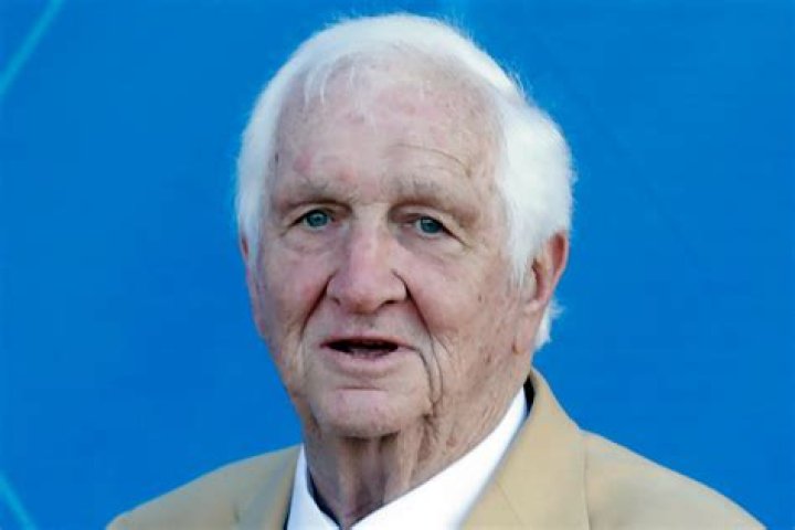 Gil Brandt Biography, Age, Height, Wife, Net Worth and Family
